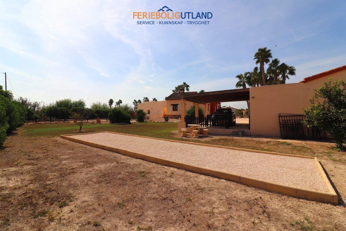 3 bedroom Villa for sale in Daya Vieja with pool garage - € 650,000 (Ref: 10163231)