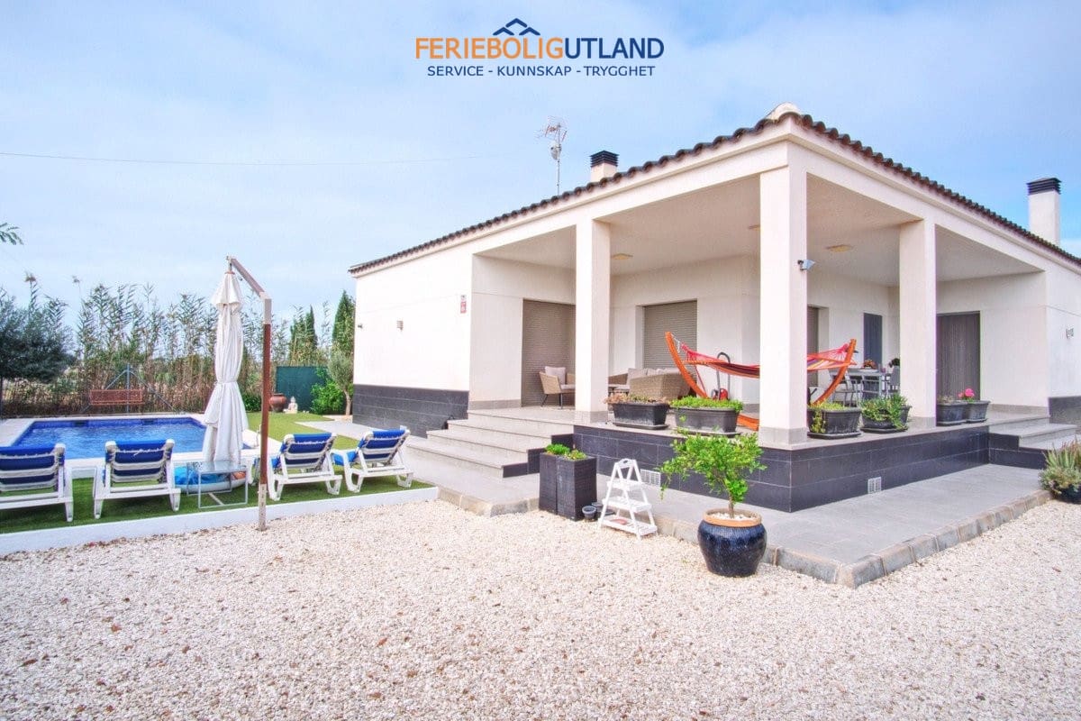 3 bedroom Villa for sale in Dolores with pool garage - € 895,000 (Ref: 10163232)