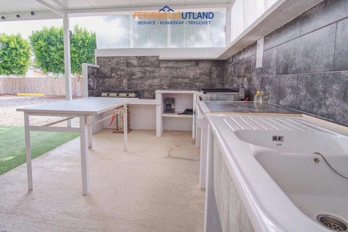 3 bedroom Villa for sale in Dolores with pool garage - € 895,000 (Ref: 10163232)