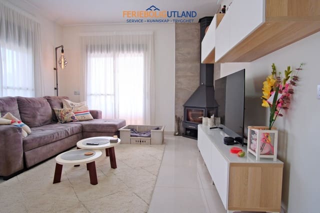 Chalet de 3 habitaciones en Dolores en venta con piscina garaje - 895.000 € (Ref: 10163232)
