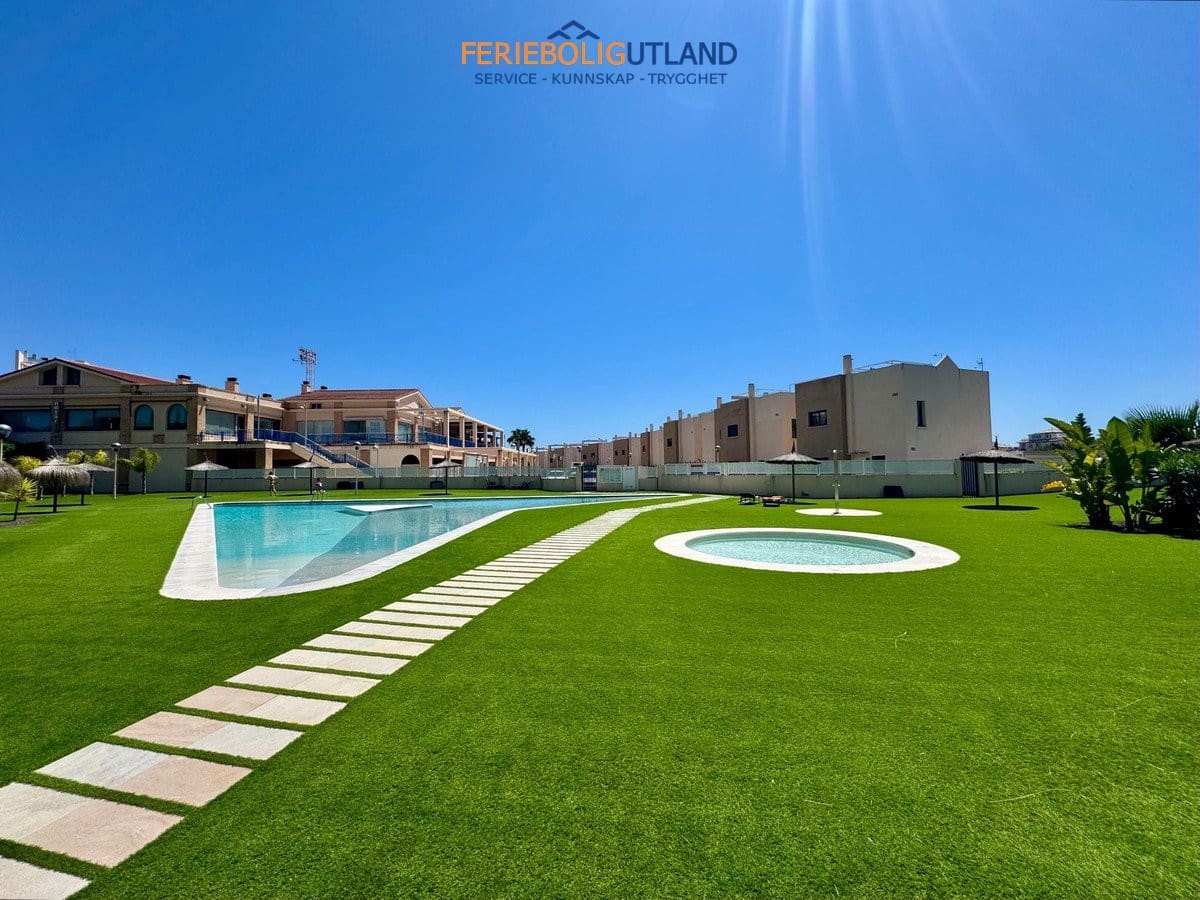 2 sypialnia Apartament na sprzedaż w La Zenia z basenem garażem - 269 000 € (Ref: 10163234)