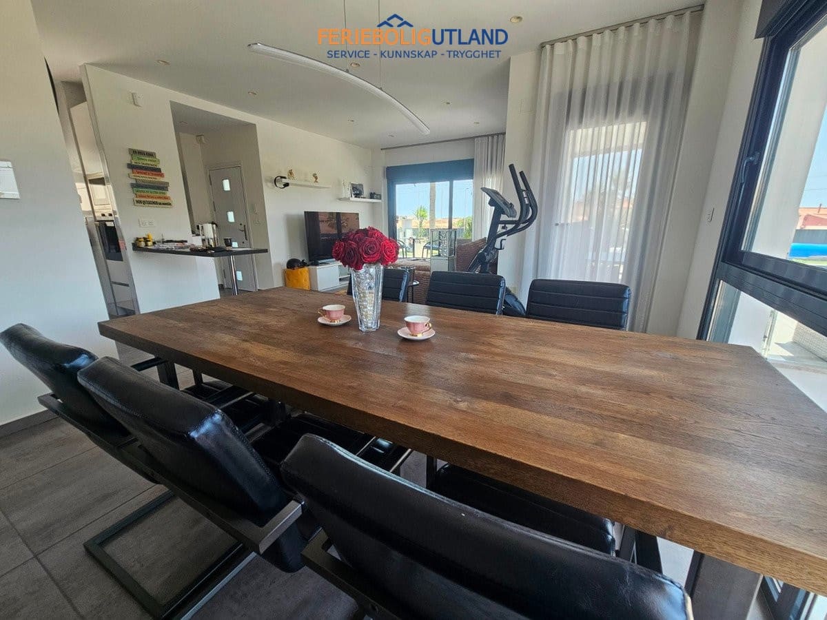 4 chambre Villa/Maison à vendre à Torrevieja avec piscine garage - 890 000 € (Ref: 10163355)
