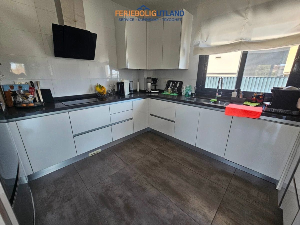 4 chambre Villa/Maison à vendre à Torrevieja avec piscine garage - 890 000 € (Ref: 10163355)