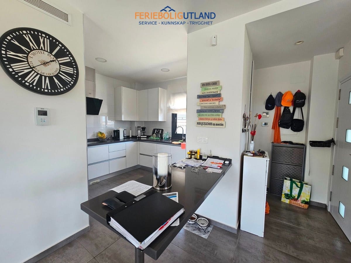 4 chambre Villa/Maison à vendre à Torrevieja avec piscine garage - 890 000 € (Ref: 10163355)