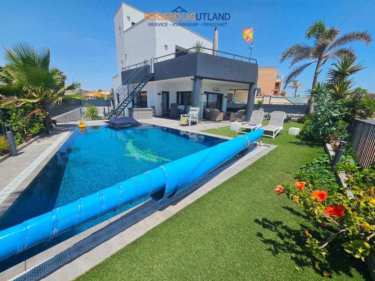 4 chambre Villa/Maison à vendre à Torrevieja avec piscine garage - 890 000 € (Ref: 10163355)