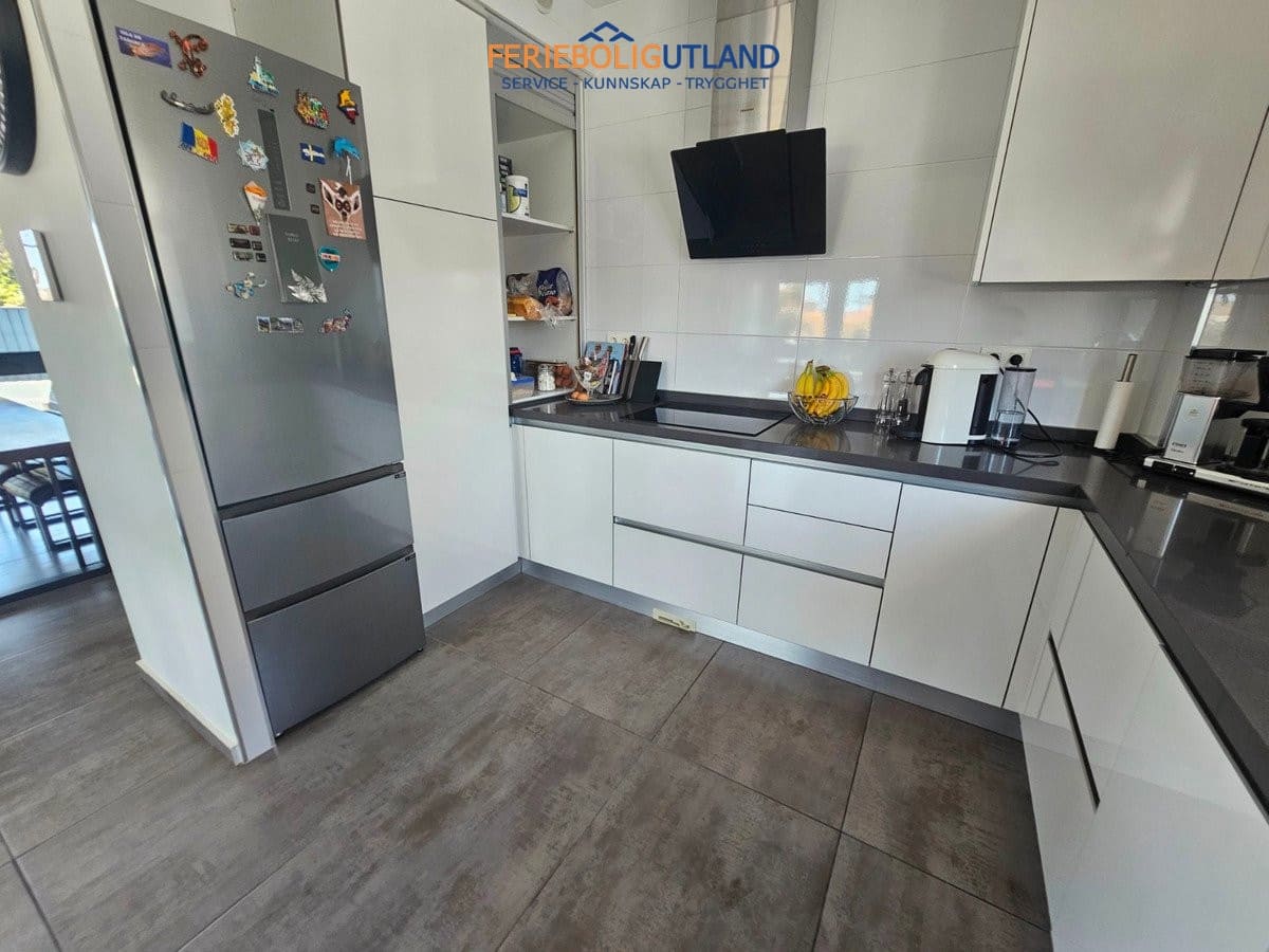 4 chambre Villa/Maison à vendre à Torrevieja avec piscine garage - 890 000 € (Ref: 10163355)
