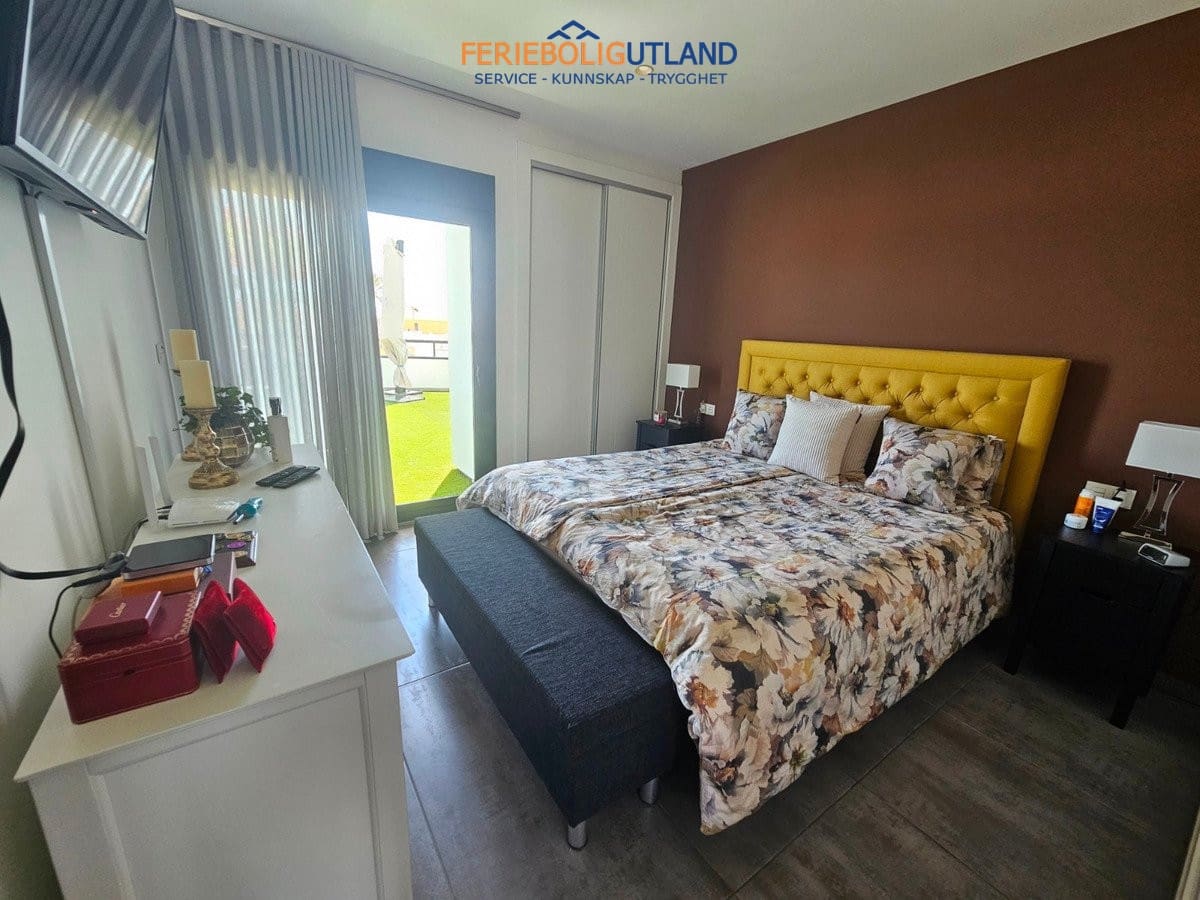4 chambre Villa/Maison à vendre à Torrevieja avec piscine garage - 890 000 € (Ref: 10163355)