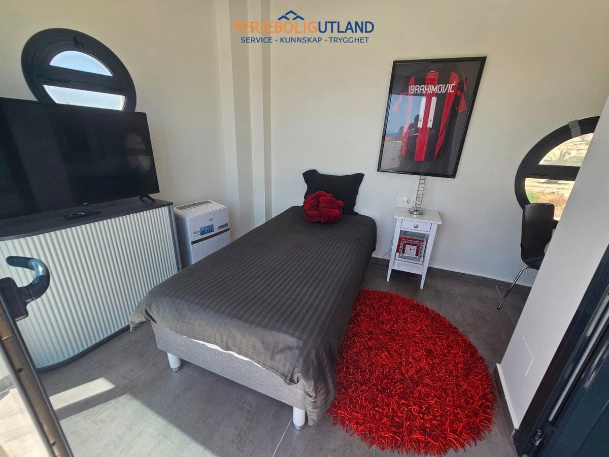 4 chambre Villa/Maison à vendre à Torrevieja avec piscine garage - 890 000 € (Ref: 10163355)