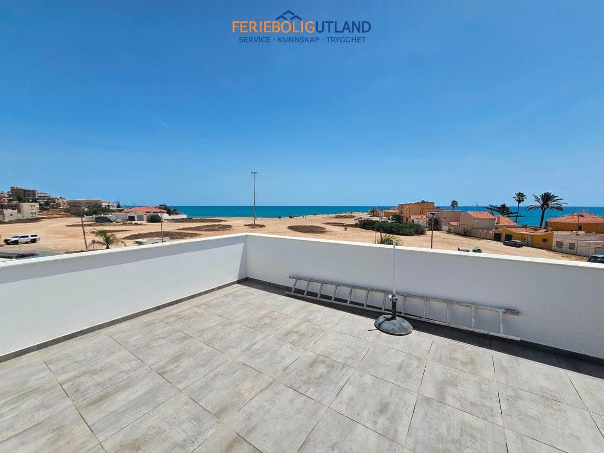 4 chambre Villa/Maison à vendre à Torrevieja avec piscine garage - 890 000 € (Ref: 10163355)