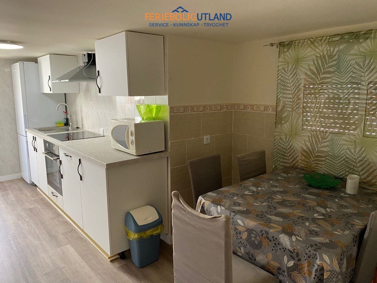 5 bedroom Villa for sale in La Marina with pool garage - € 338,000 (Ref: 10163357)
