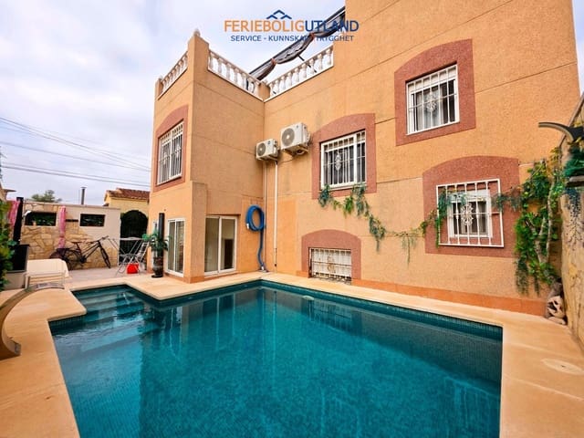 5 quarto Moradia para venda em La Marina, Elche / Elx com piscina garagem - 338 000 € (Ref: 10163357)