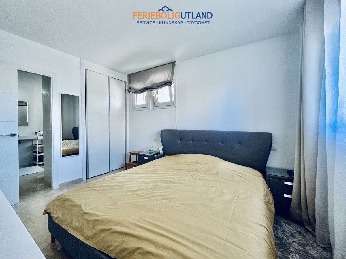 3 sypialnia Apartament na sprzedaż w Orihuela Costa z basenem garażem - 349 900 € (Ref: 10163358)
