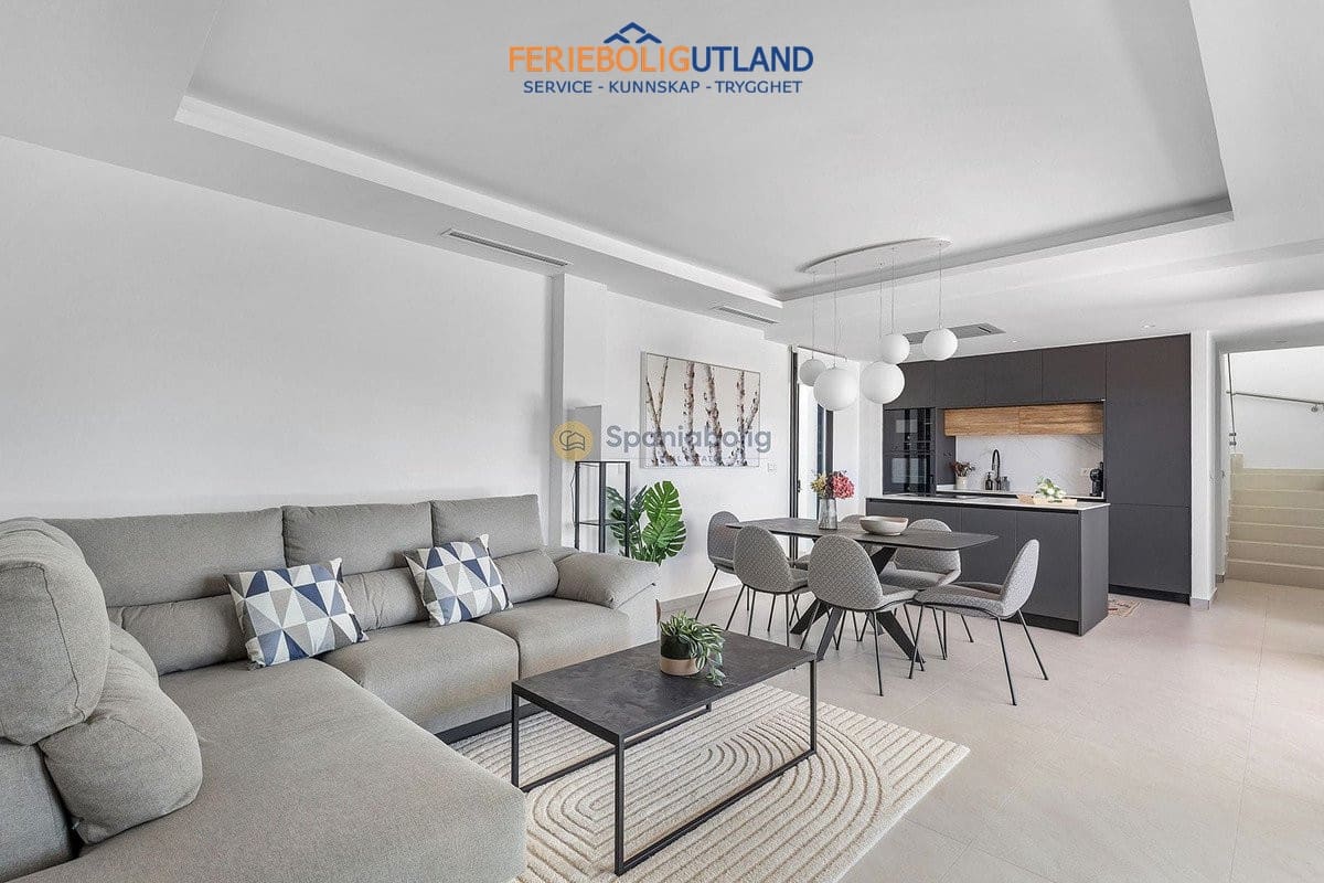 3 bedroom Villa for sale in Benijofar with pool garage - € 779,000 (Ref: 10163360)
