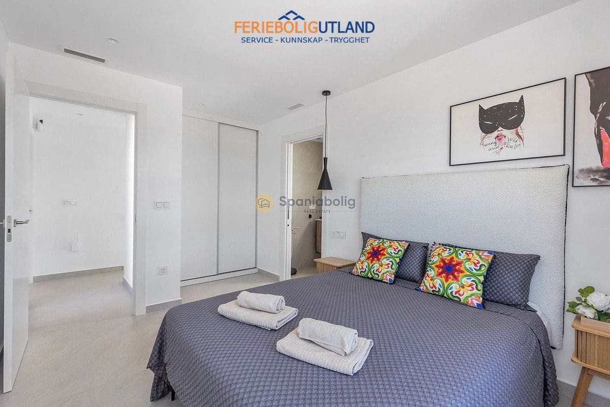 3 bedroom Villa for sale in Benijofar with pool garage - € 779,000 (Ref: 10163360)