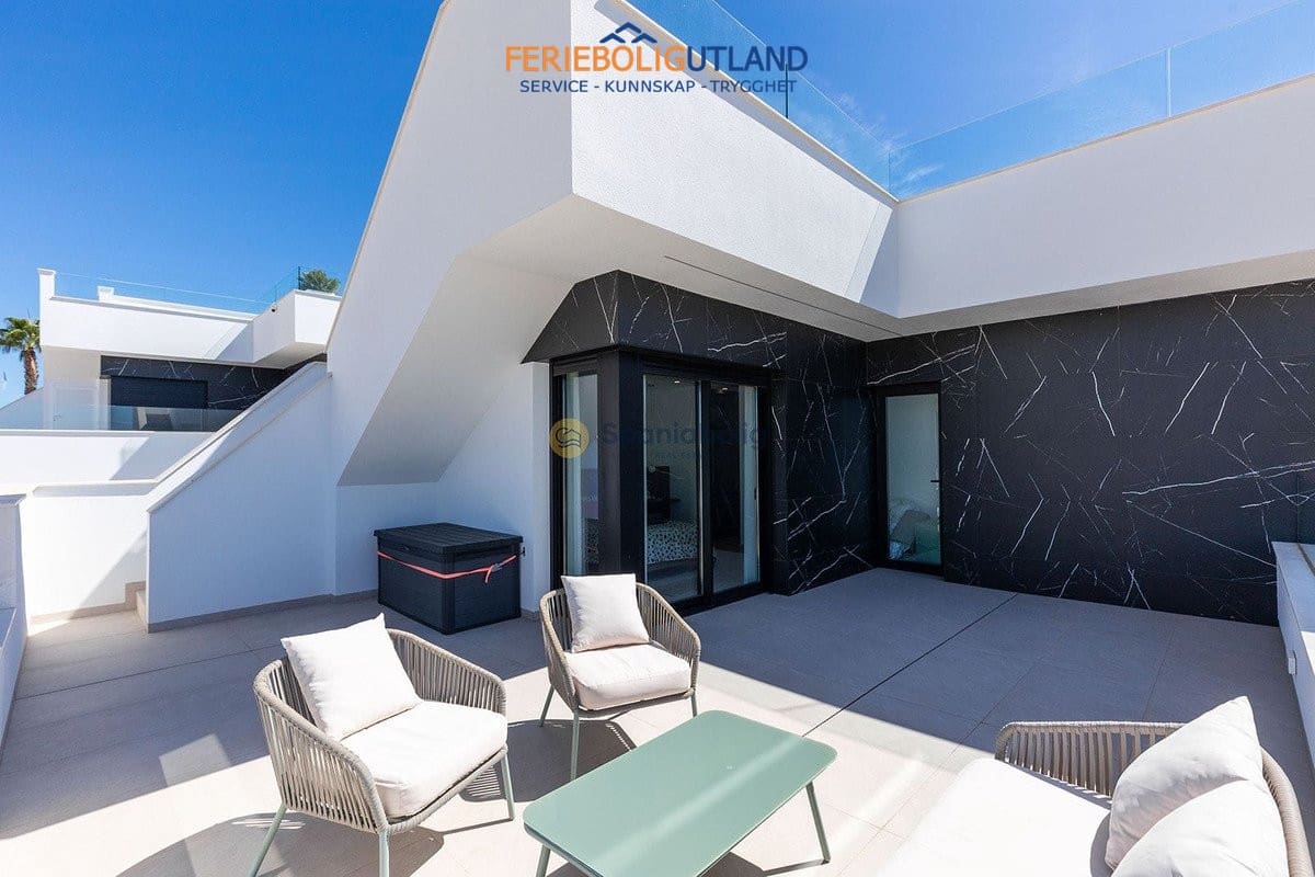 3 bedroom Villa for sale in Benijofar with pool garage - € 779,000 (Ref: 10163360)