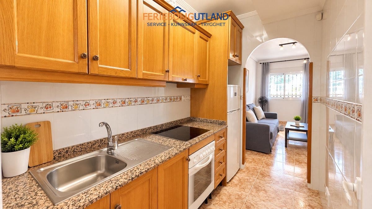 2 soveværelse Bungalow til salg i Orihuela Costa med swimmingpool garage - € 219.000 (Ref: 10165445)