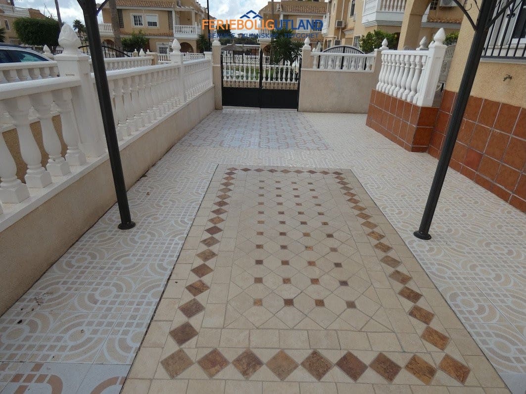 3 bedroom Townhouse for sale in Cabo Roig with pool - € 249,995 (Ref: 10165446)