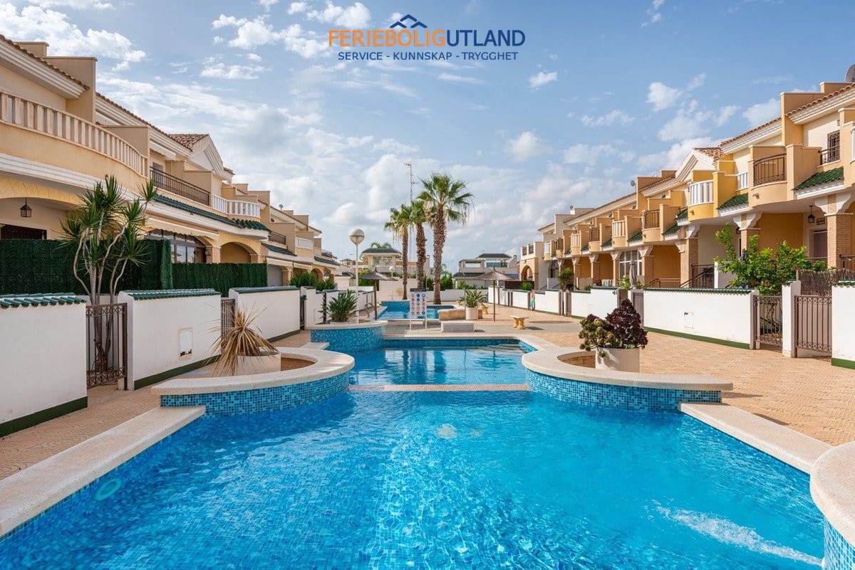 2 sovrum Hus till salu i Ciudad Quesada med pool garage - 195 000 € (Ref: 10165447)