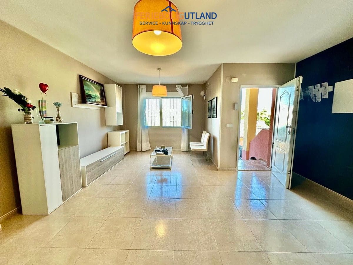 3 soveværelse Byhus til salg i Los Alcazares med swimmingpool garage - € 249.900 (Ref: 10165448)