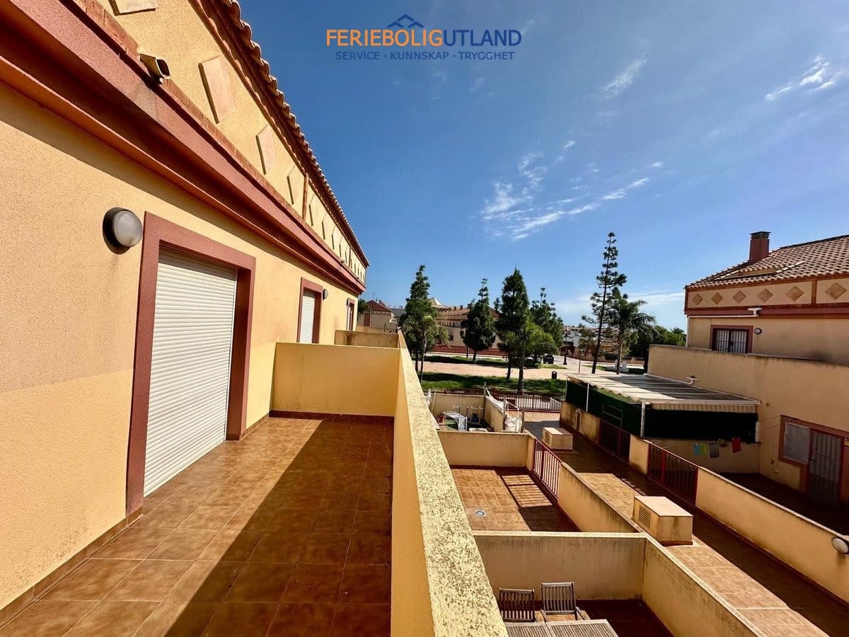 3 soveværelse Byhus til salg i Los Alcazares med swimmingpool garage - € 249.900 (Ref: 10165448)