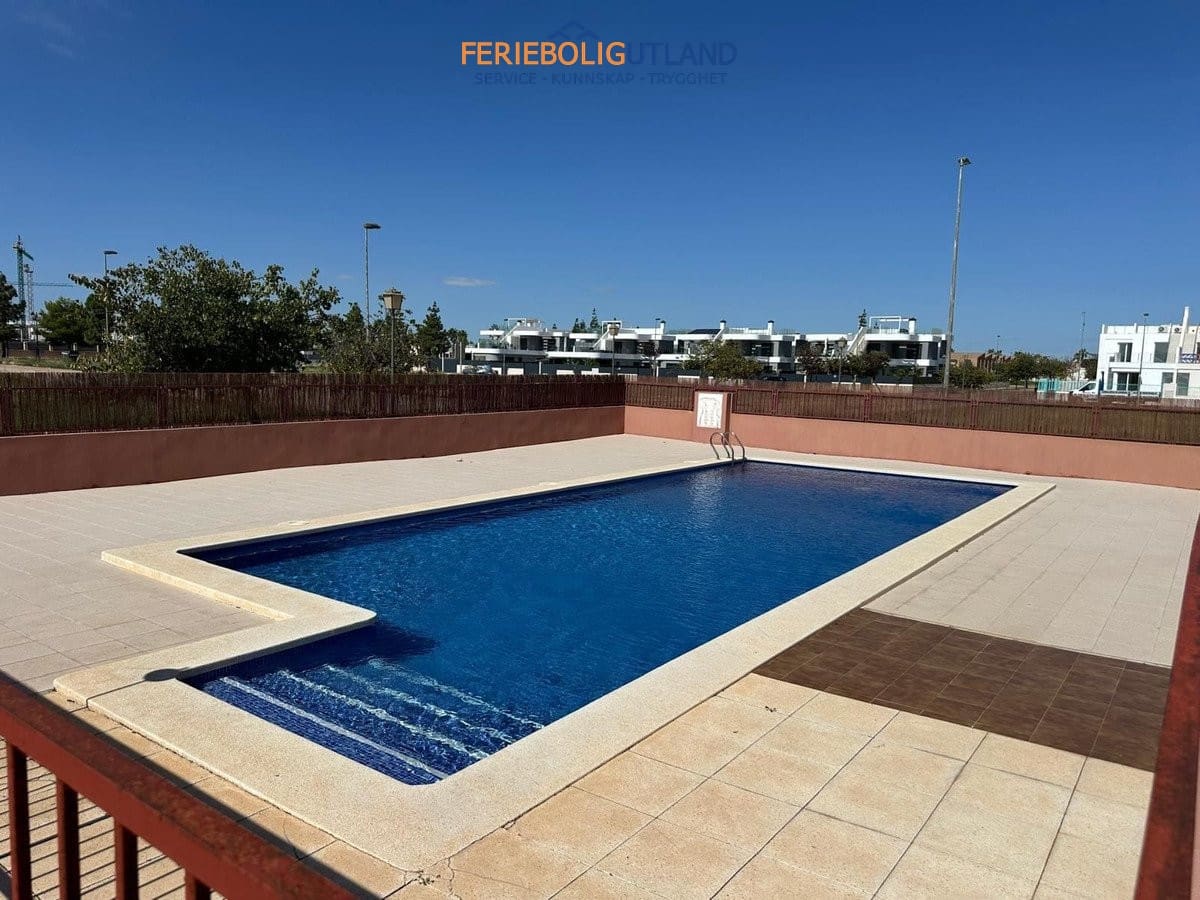 3 soveværelse Byhus til salg i Los Alcazares med swimmingpool garage - € 249.900 (Ref: 10165448)