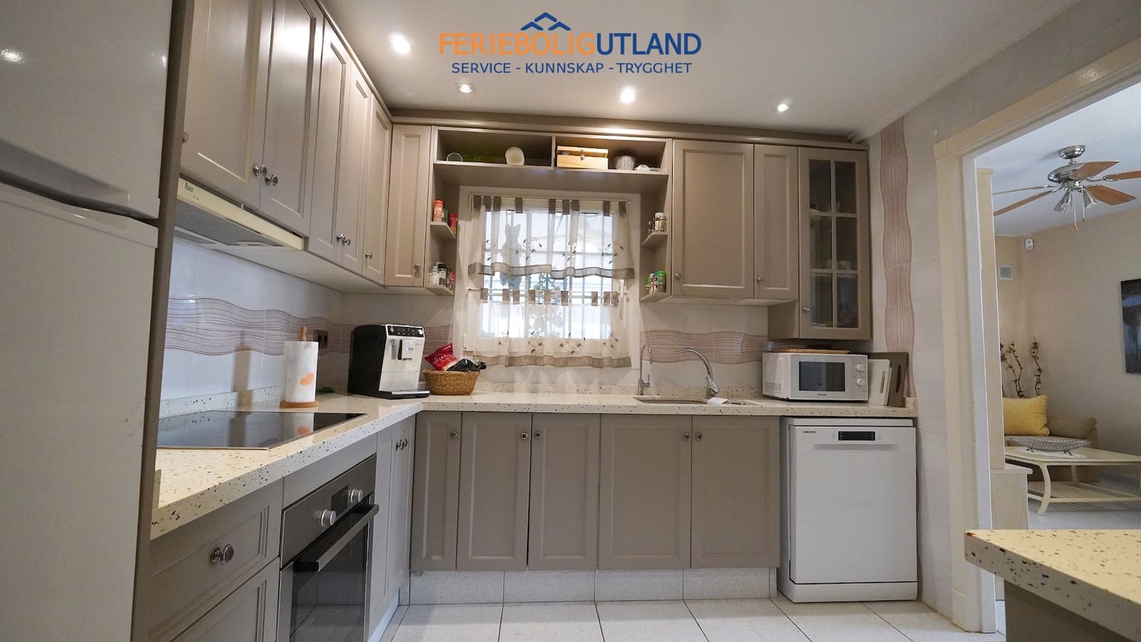 3 sypialnia Dom na sprzedaż w Torrevieja z garażem - 317 000 € (Ref: 10175642)