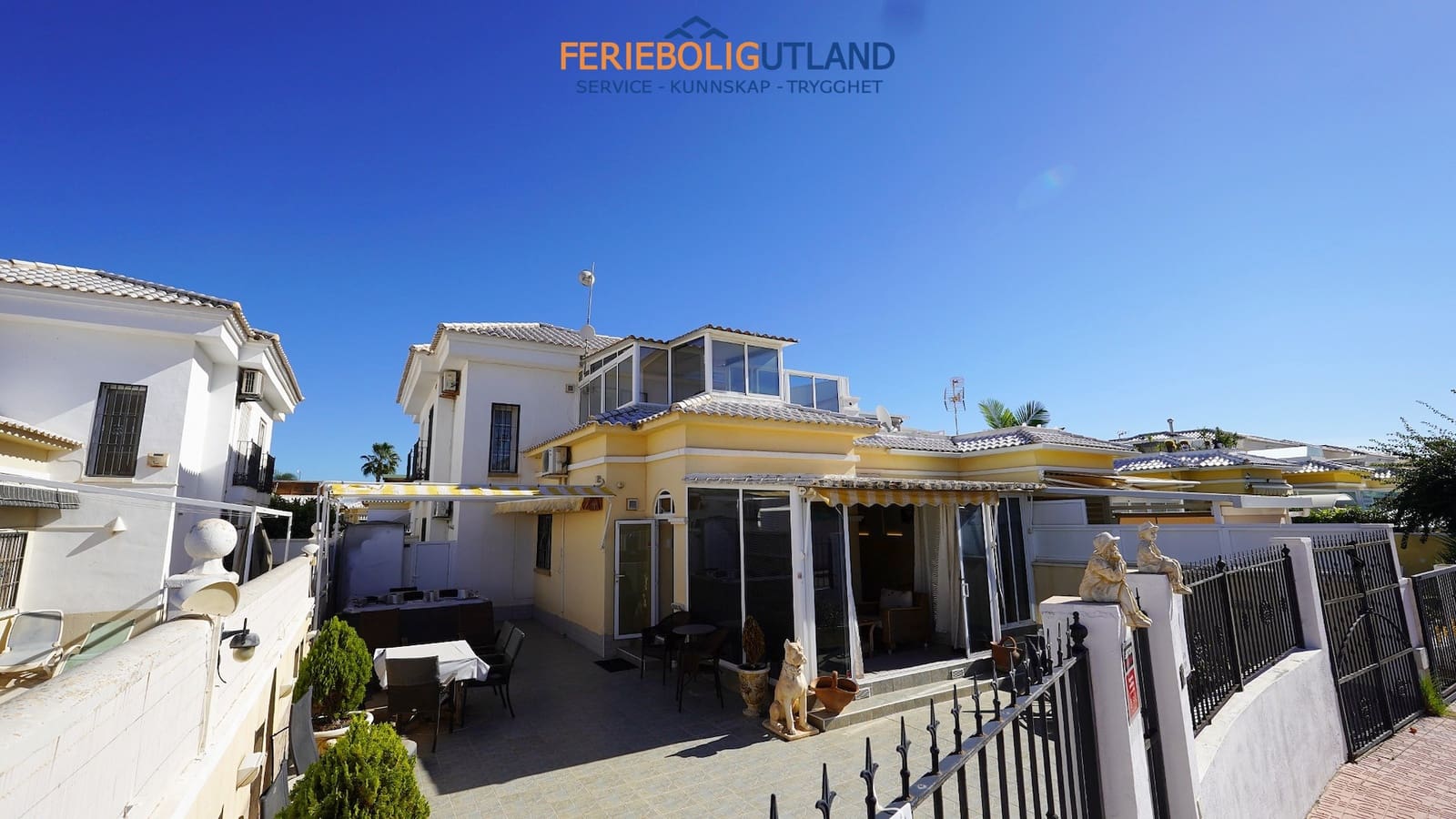 3 sypialnia Dom na sprzedaż w Torrevieja z garażem - 317 000 € (Ref: 10175642)