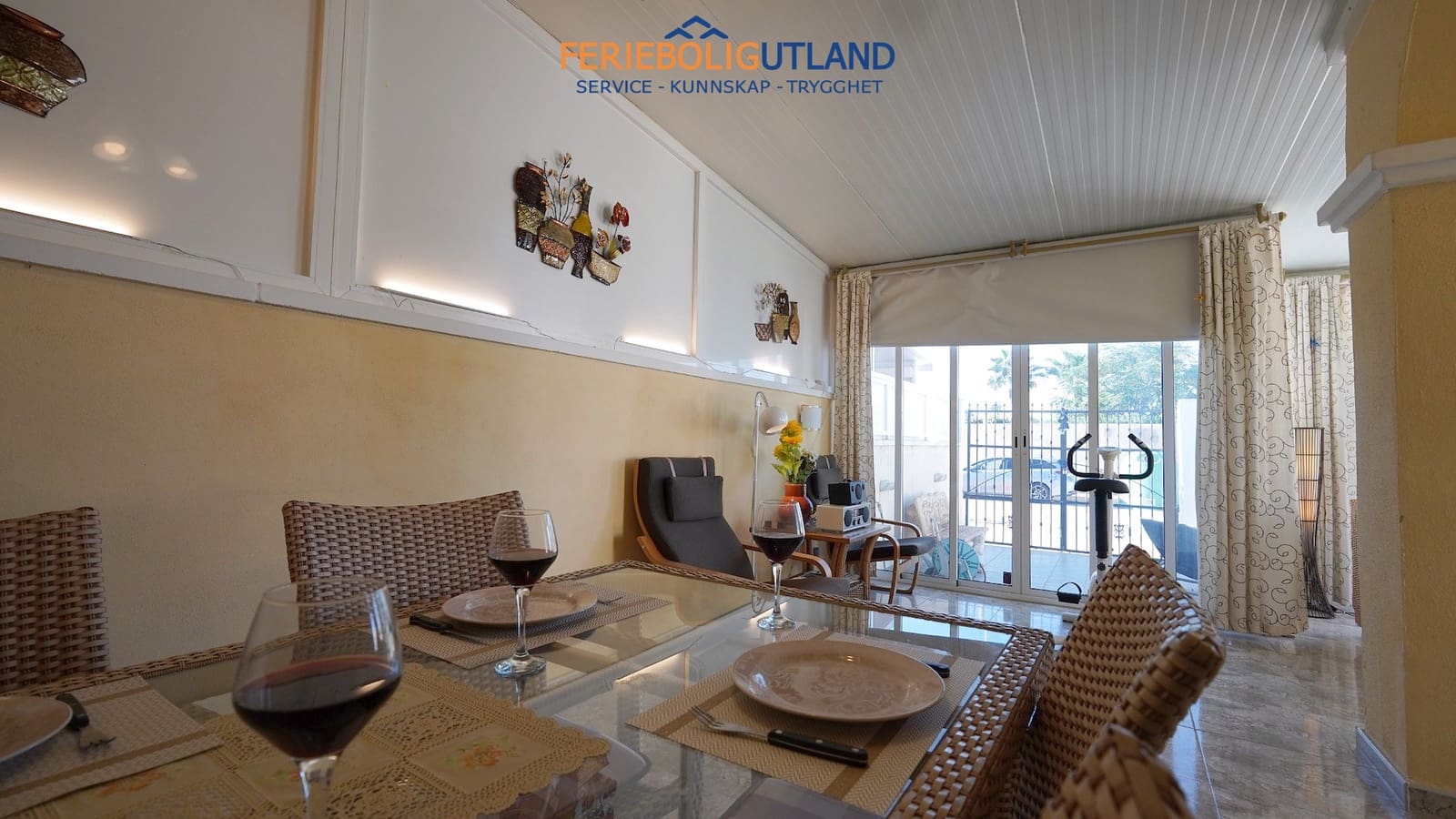 3 sypialnia Dom na sprzedaż w Torrevieja z garażem - 317 000 € (Ref: 10175642)