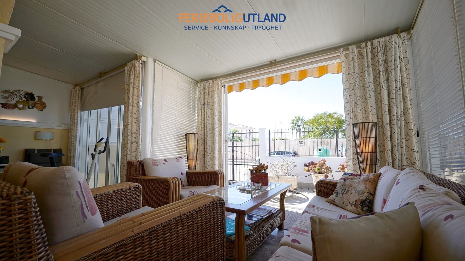 3 sypialnia Dom na sprzedaż w Torrevieja z garażem - 317 000 € (Ref: 10175642)