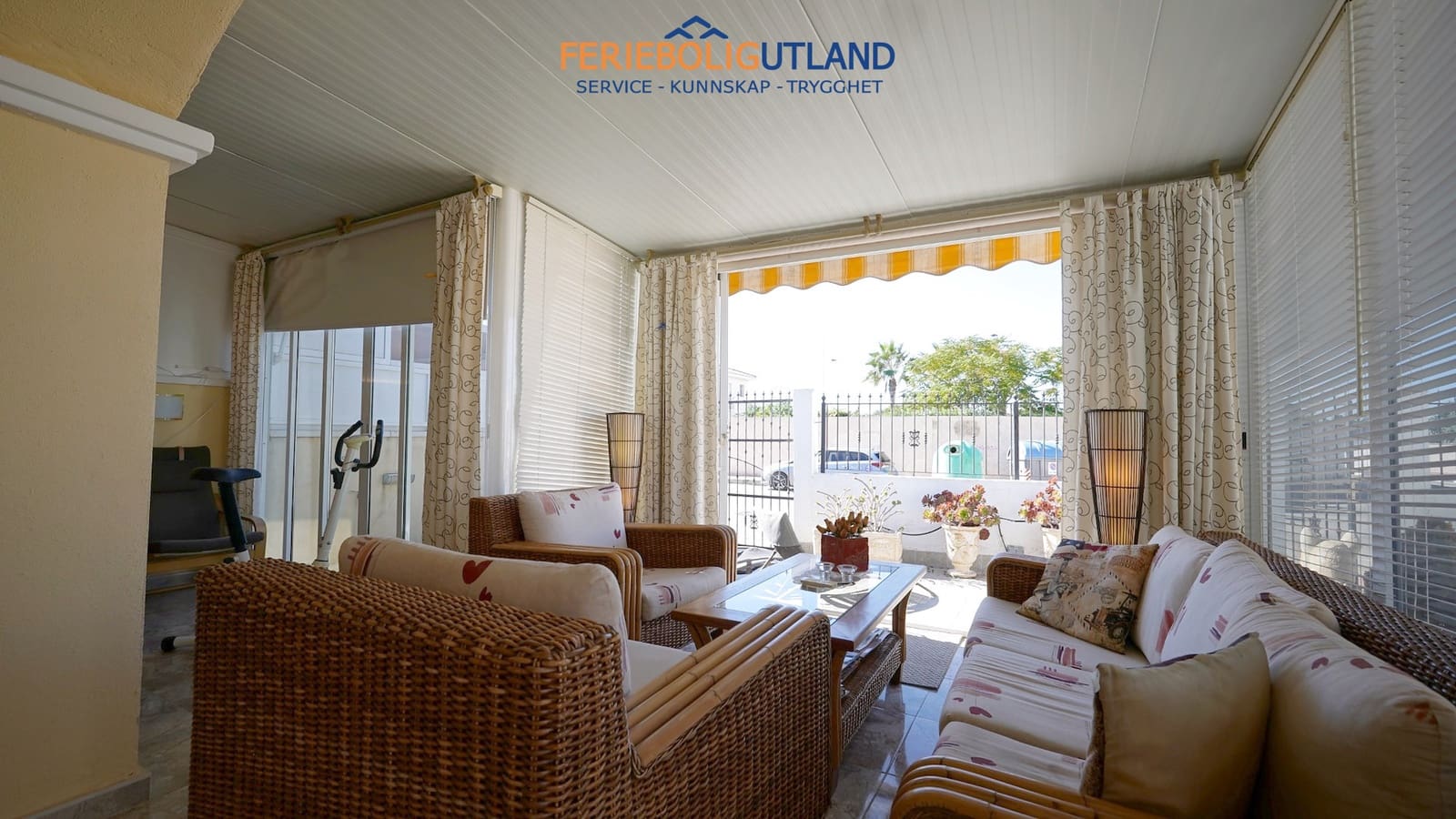 3 sypialnia Dom na sprzedaż w Torrevieja z garażem - 317 000 € (Ref: 10175642)