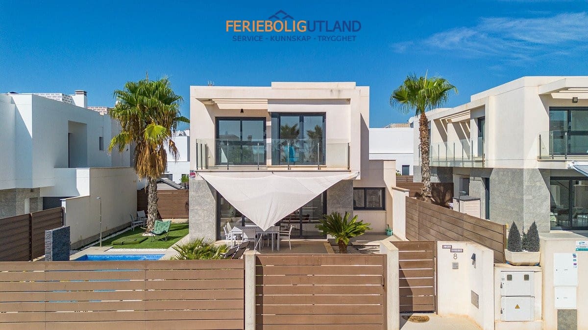 3 soveværelse Villa til salg i Vistabella med swimmingpool garage - € 395.000 (Ref: 10175758)