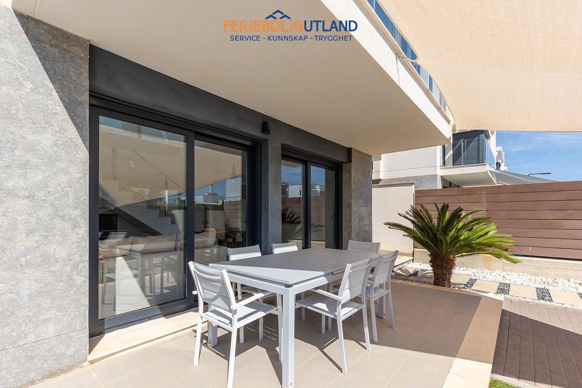 3 soveværelse Villa til salg i Vistabella med swimmingpool garage - € 395.000 (Ref: 10175758)
