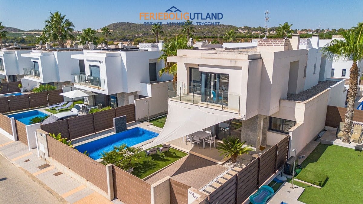 3 soveværelse Villa til salg i Vistabella med swimmingpool garage - € 395.000 (Ref: 10175758)