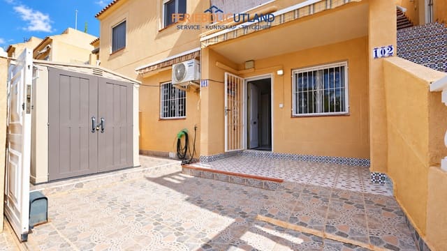 Bungalow de 2 habitaciones en El Chaparral, Torrevieja en venta con piscina - 110.000 € (Ref: 10180923)