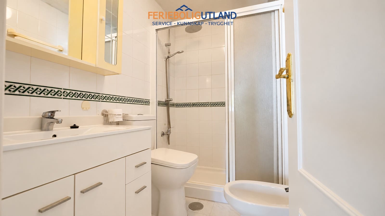Bungalow de 2 habitaciones en El Chaparral en venta con piscina - 110.000 € (Ref: 10180923)