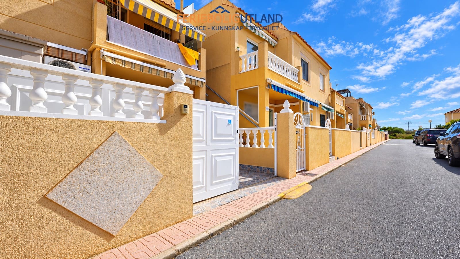 Bungalow de 2 habitaciones en El Chaparral en venta con piscina - 110.000 € (Ref: 10180923)