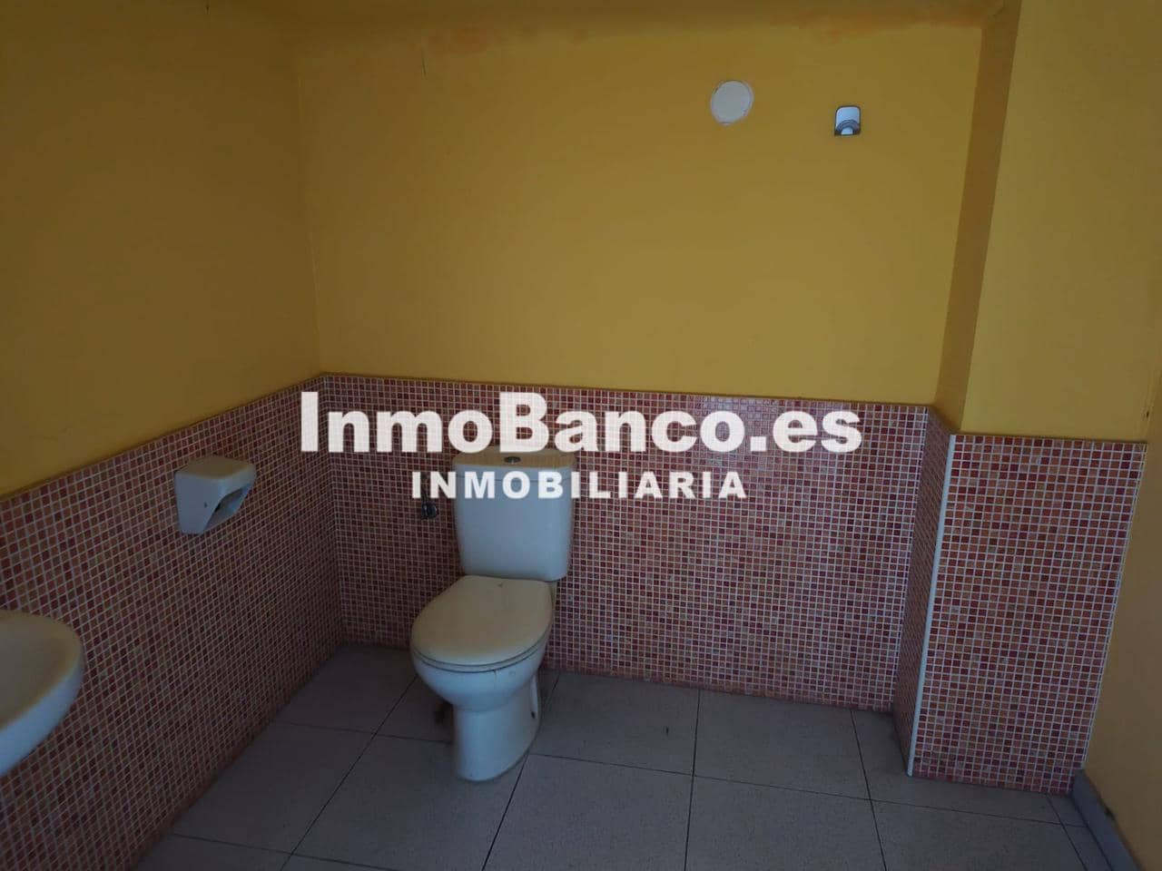 2 bedroom Business for sale in Gandia - € 61,000 (Ref: 9427601)