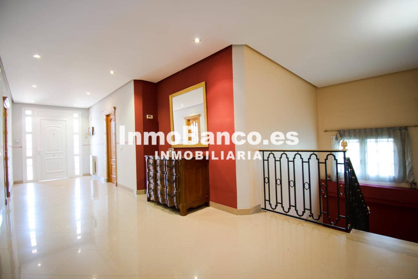 4 makuuhuone Huvila myytävänä paikassa Calicanto mukana uima-altaan 
autotalli - 500 000 € (Ref: 9427605)