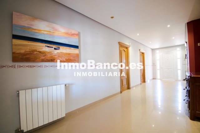 4 makuuhuone Huvila myytävänä paikassa Calicanto, Godelleta mukana uima-altaan 
autotalli - 500 000 € (Ref: 9427605)