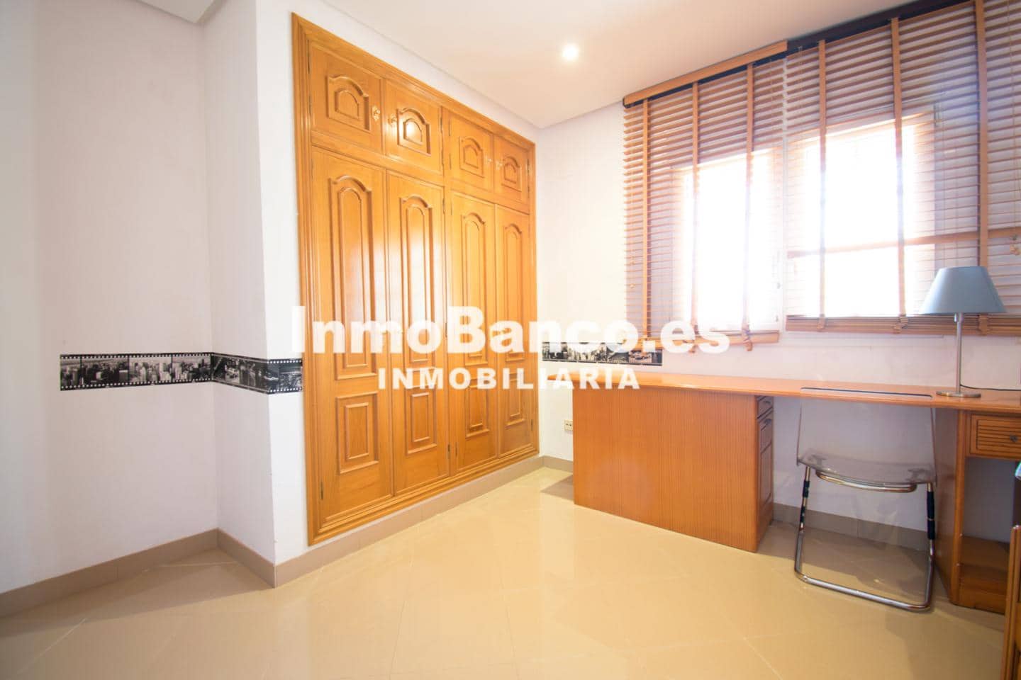 4 makuuhuone Huvila myytävänä paikassa Calicanto mukana uima-altaan 
autotalli - 500 000 € (Ref: 9427605)