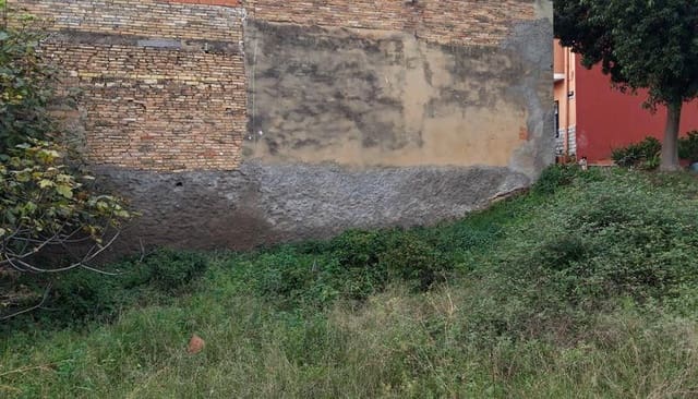 Mark till salu i Manises - 84 000 € (Ref: 9427617)