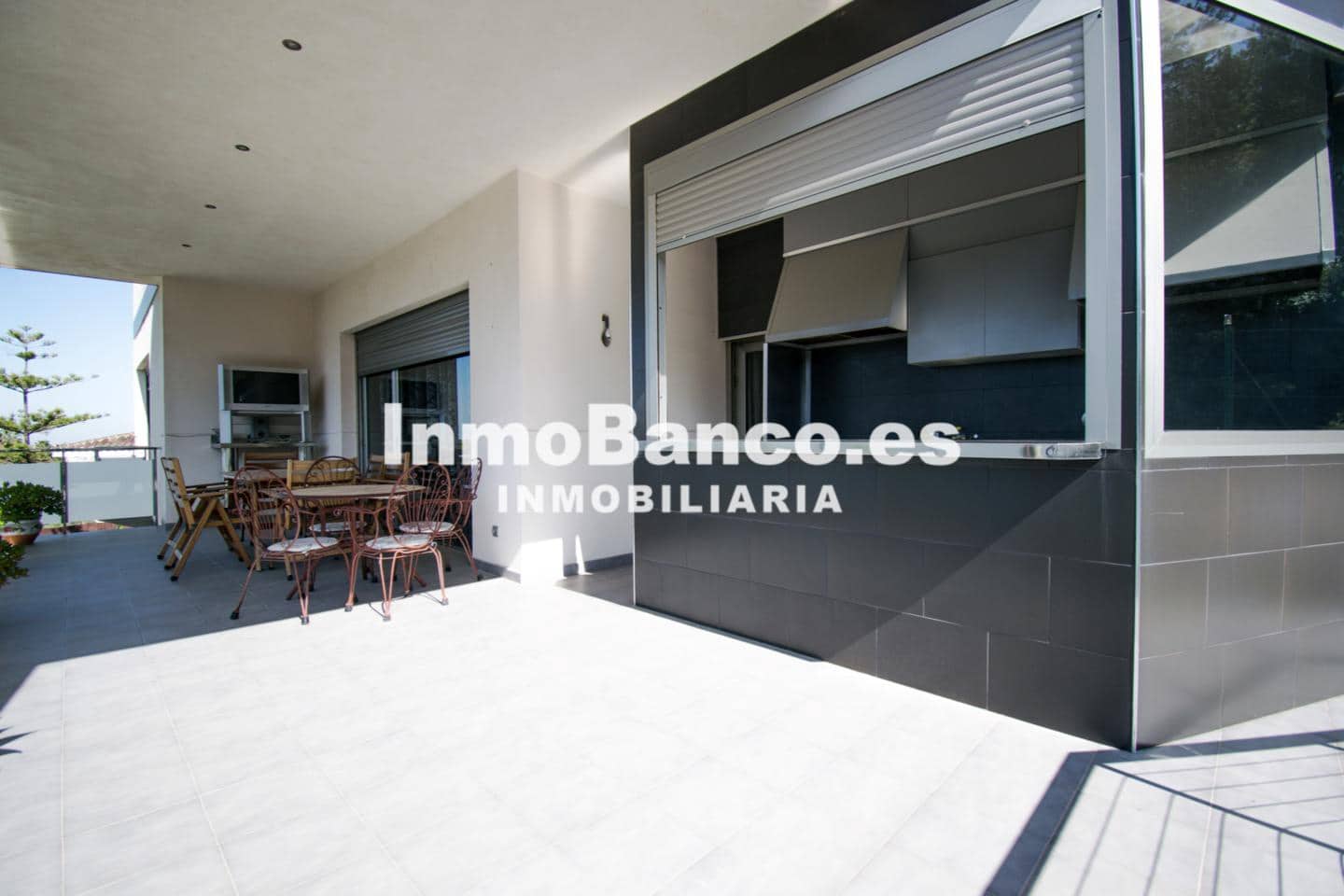 4 quarto Moradia para venda em Chiva com piscina garagem - 595 000 € (Ref: 9427629)