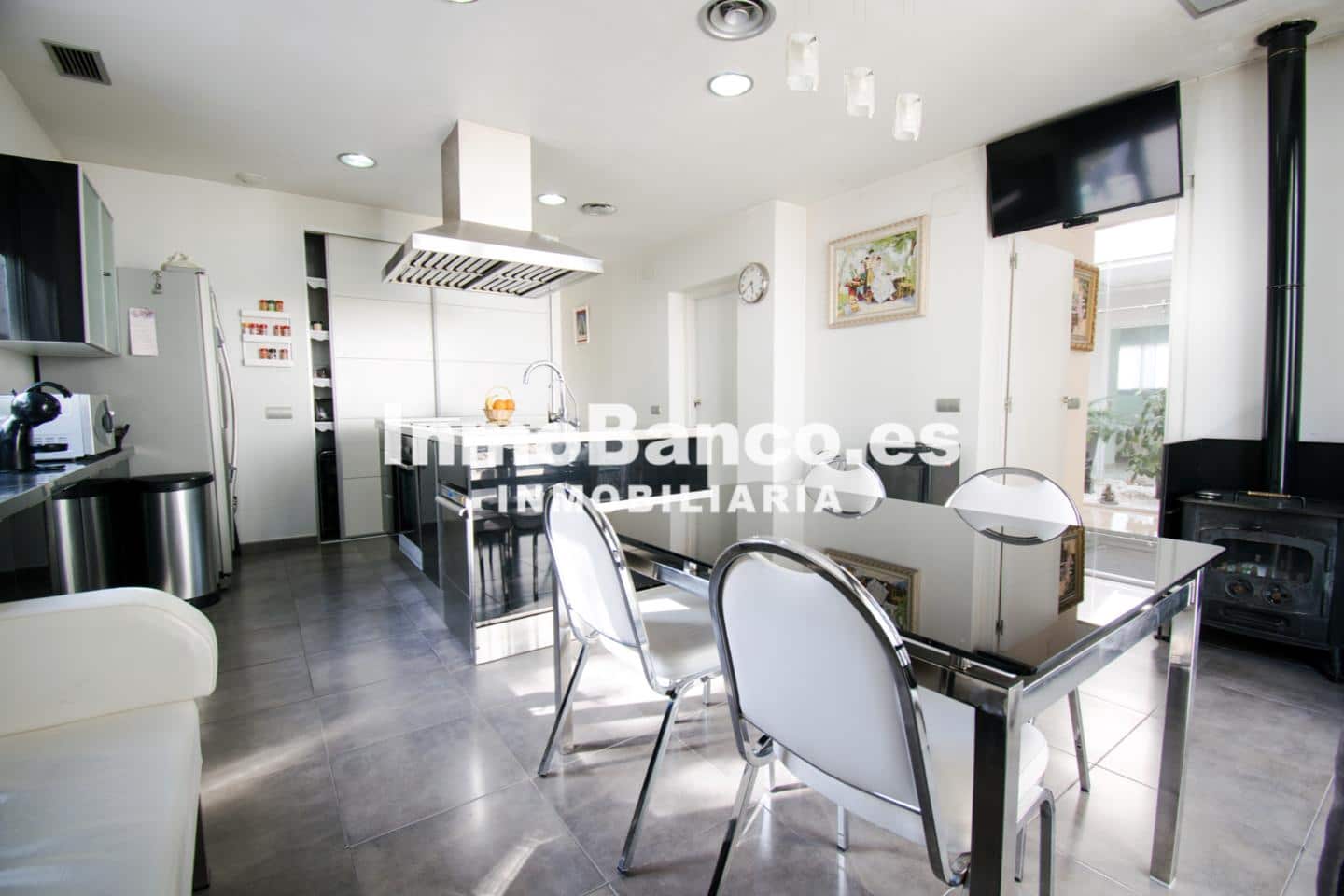 4 quarto Moradia para venda em Chiva com piscina garagem - 595 000 € (Ref: 9427629)