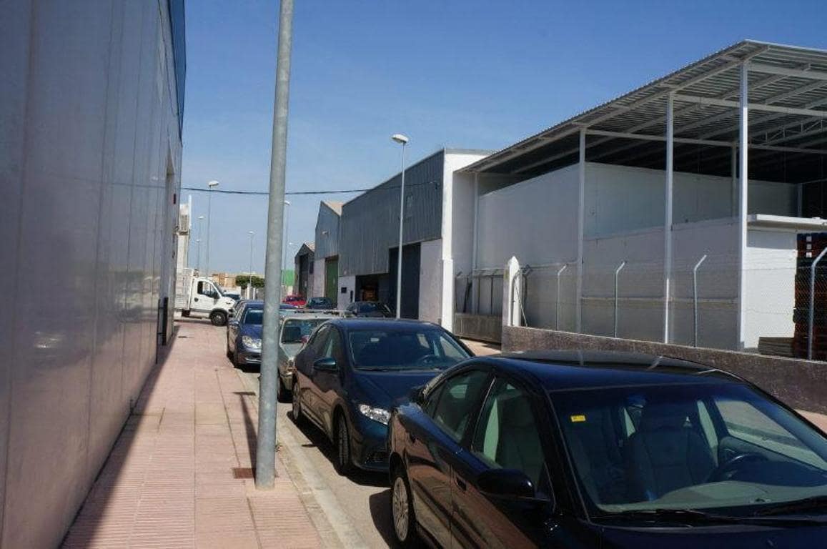 Commercial for sale in Palmera - € 120,000 (Ref: 9427631)