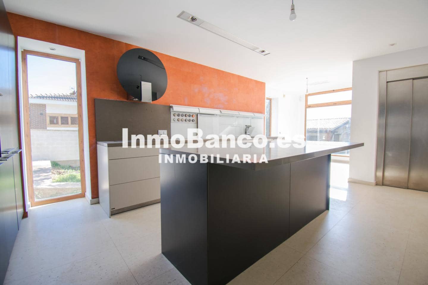 6 slaapkamer Villa te koop in Torrent met zwembad - € 525.000 (Ref: 9427638)