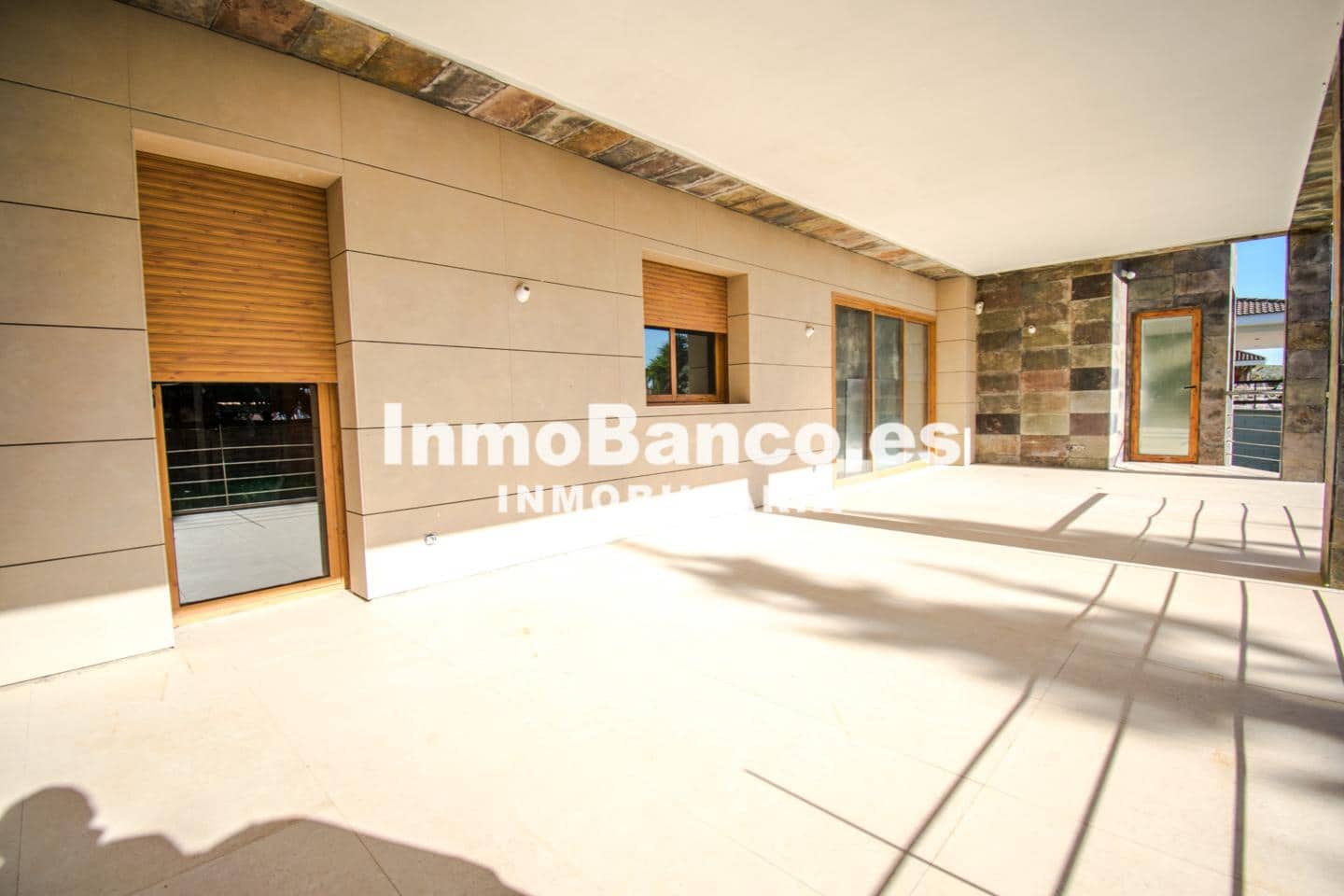 6 slaapkamer Villa te koop in Torrent met zwembad - € 525.000 (Ref: 9427638)