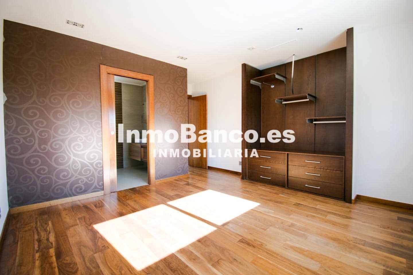 6 slaapkamer Villa te koop in Torrent met zwembad - € 525.000 (Ref: 9427638)