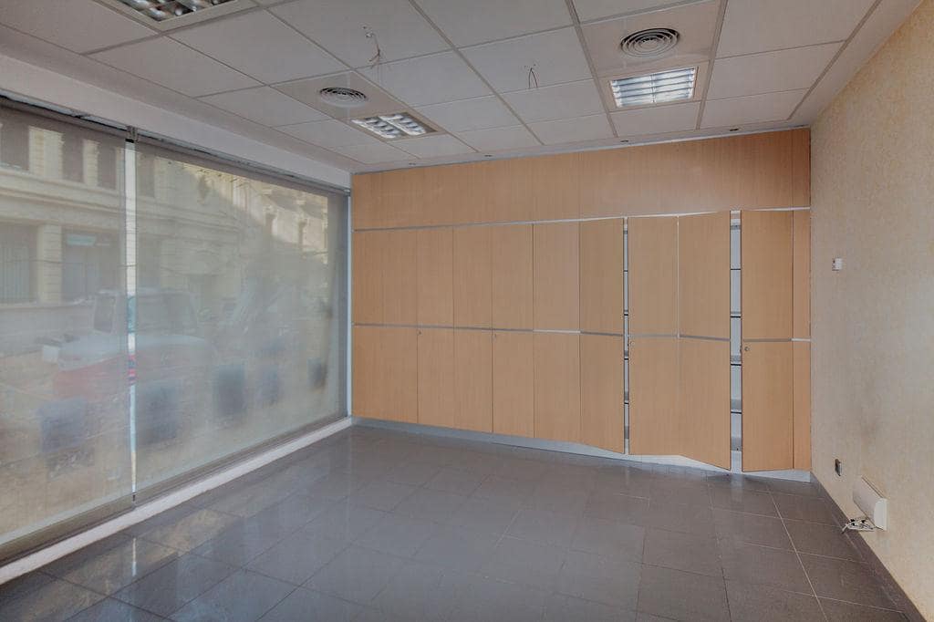 4 bedroom Business for sale in Carcaixent - € 205,000 (Ref: 9427658)