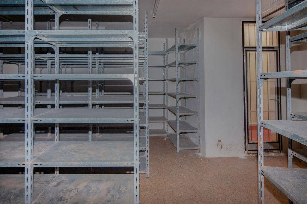 4 bedroom Business for sale in Carcaixent - € 205,000 (Ref: 9427658)