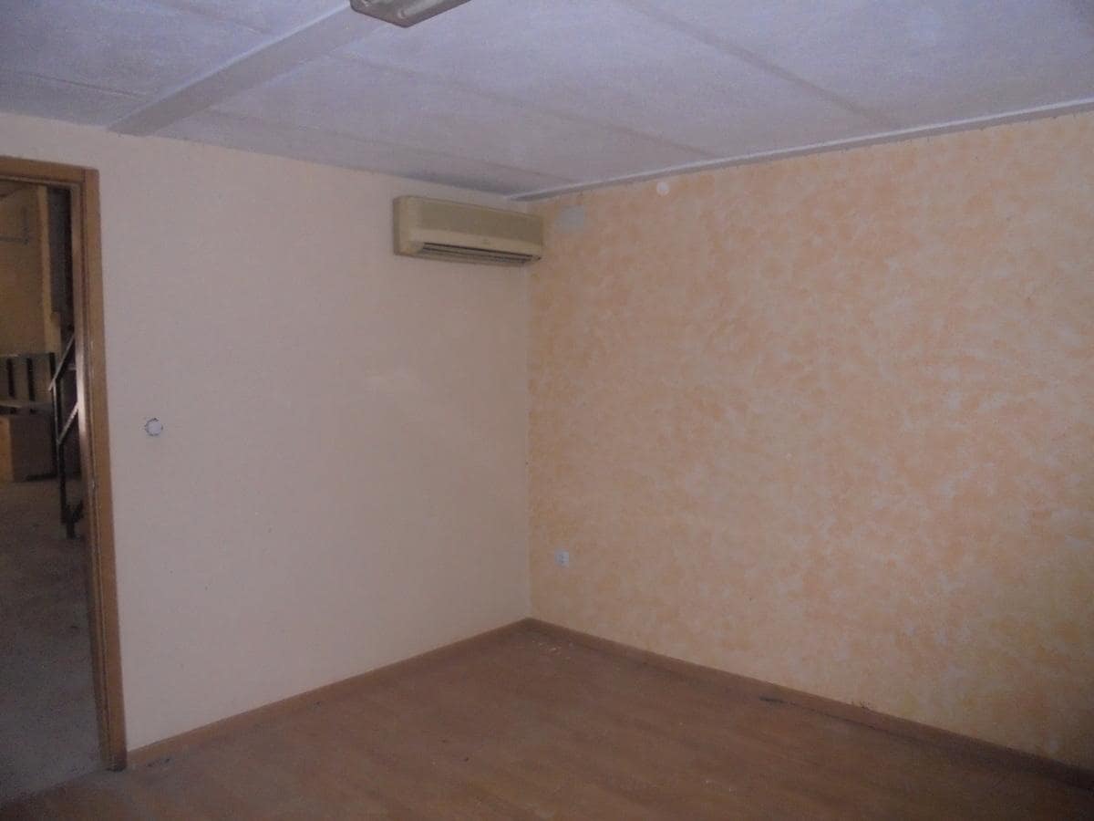 2 slaapkamer Bedrijf te koop in Aldaia - € 83.000 (Ref: 9427660)